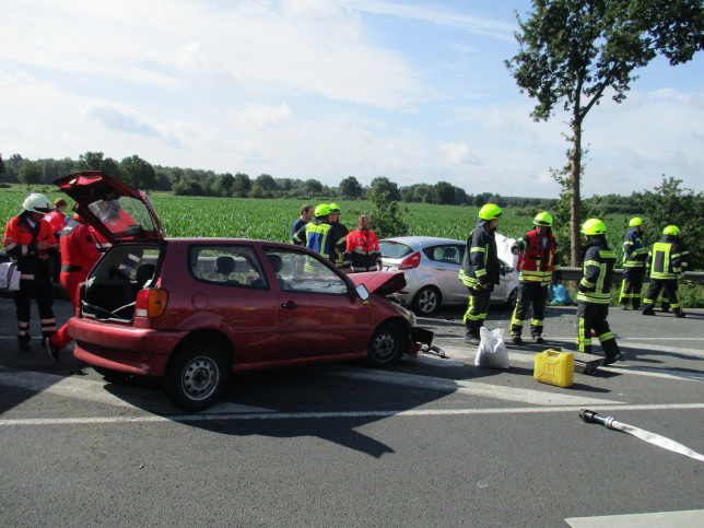 18.07.2015 - Schwerer Verkehrsunfall auf der B 214 mit fünf Verletzten