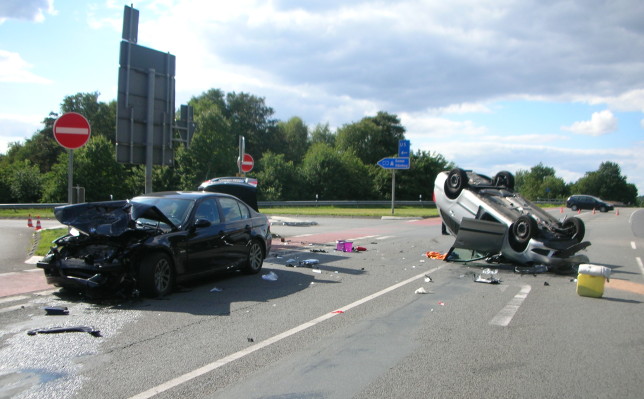 31.07.2015 - Pkw beim Verkehrsunfall überschlagen
