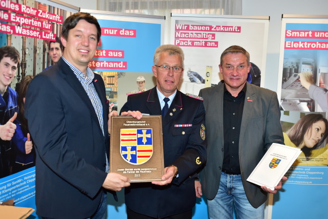 30.10.2015 - Kreishandwerkerschaft als Partner der Feuerwehr ausgezeichnet