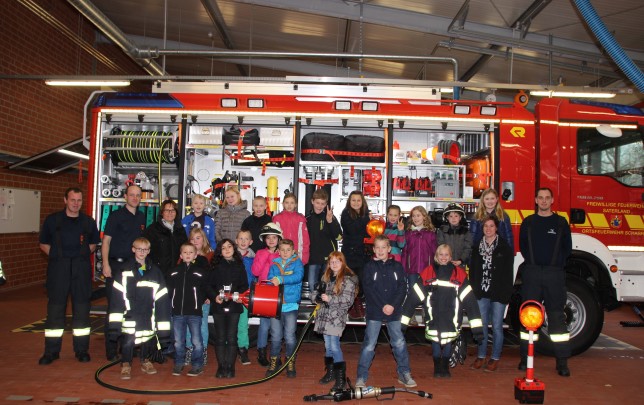 16.12.2015 - Brandschutzerziehung in der Grundschule Sedelsberg