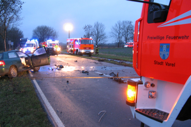 11.12.2015 - Schwerer Verkehrsunfall auf der B 437